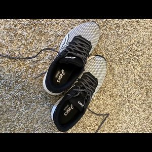 Women’s ASICS tennis shoes